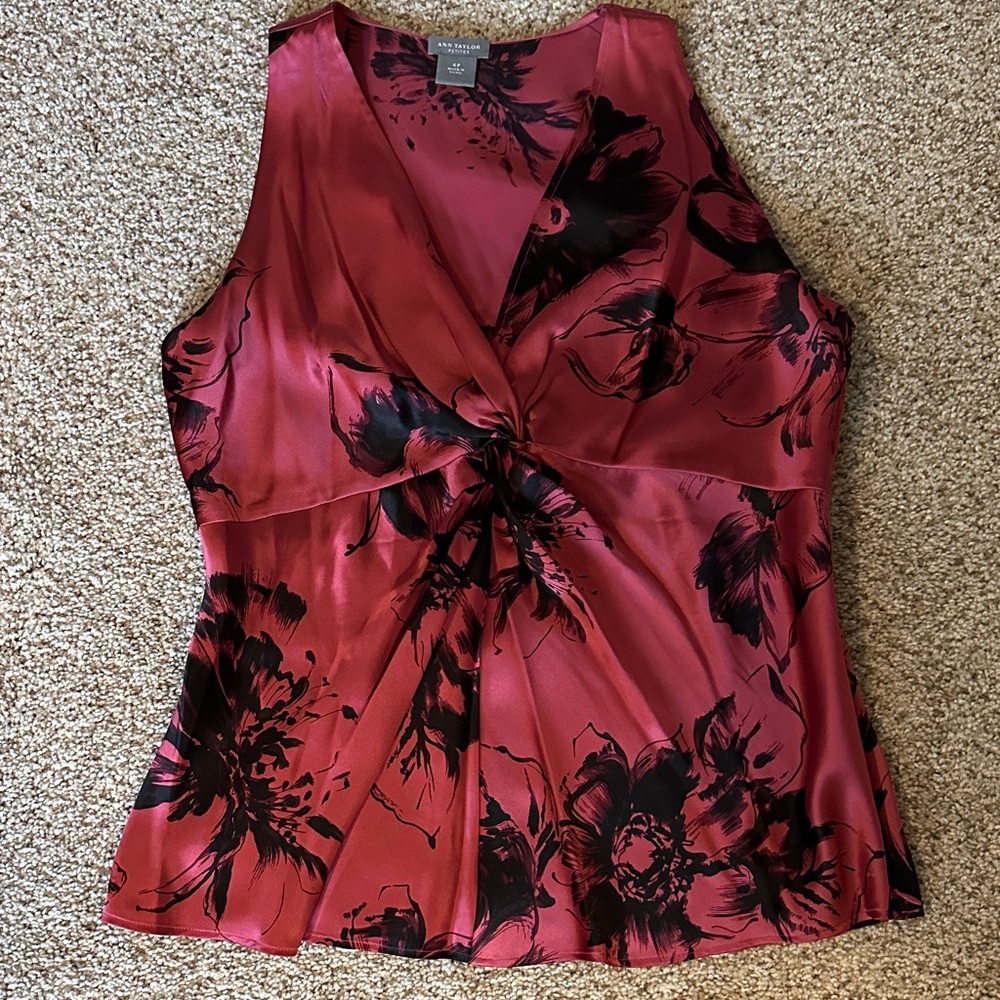 Ann Taylor Women's Red and Black Floral Blouse